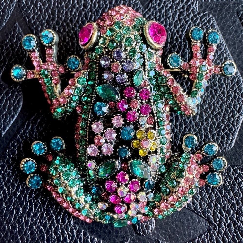 New XL Gorgeous Faceted Austrian Crystal Frog Statement Pin Brooch - 2.50”